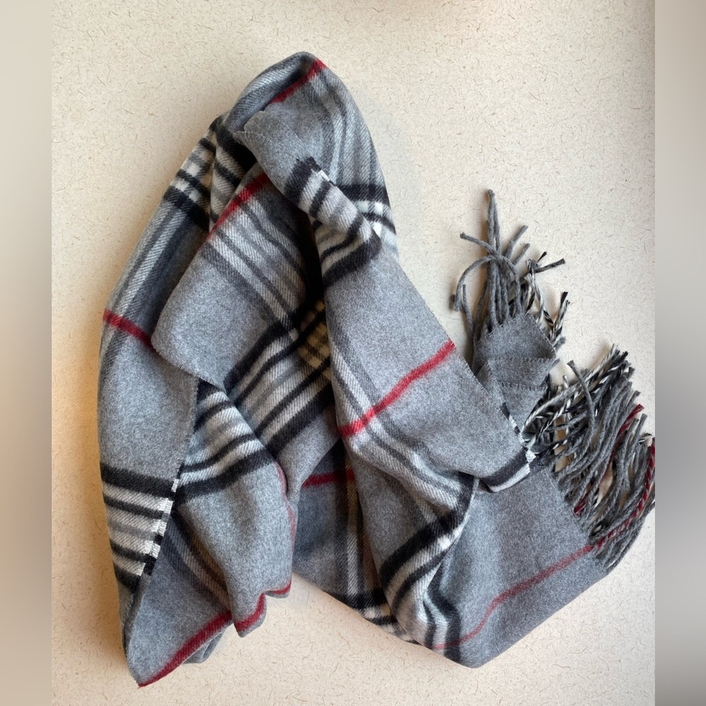 Lord & Taylor 100% acrylic Made in Germany Men’s Plaid fringed scarf